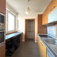 APARTAMENT 66 m2 - garaż - komórka lokatorska